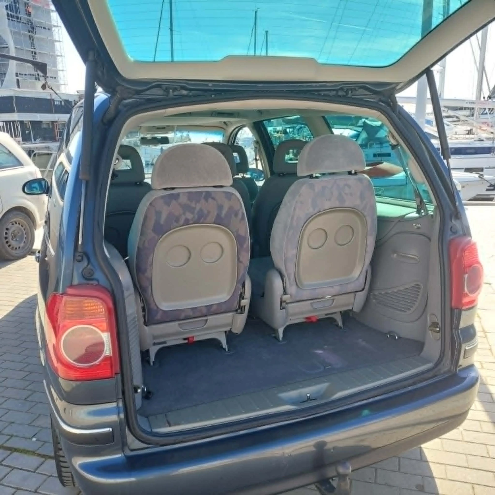 VW Sharan 1.9 TDI, снимка 9 - Автомобили и джипове - 54358232