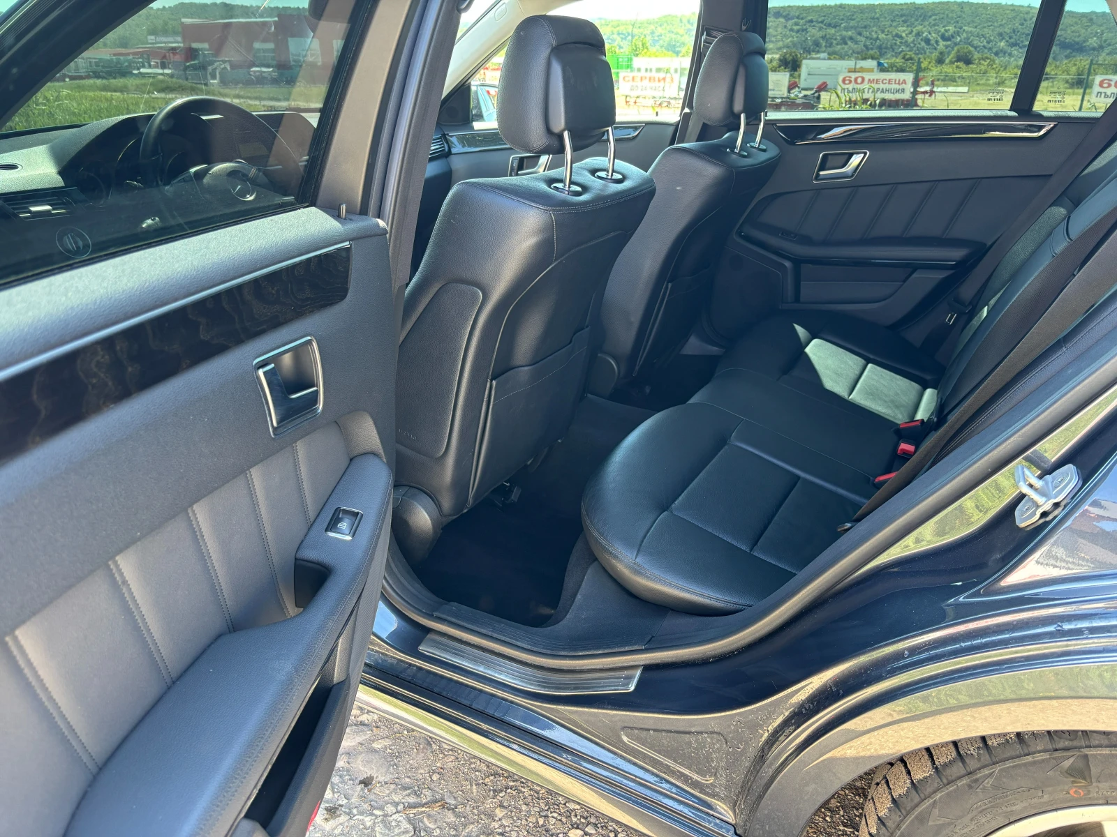 Mercedes-Benz E 220 CDI Avantgarde 6 Скорости, снимка 8 - Автомобили и джипове - 54592822