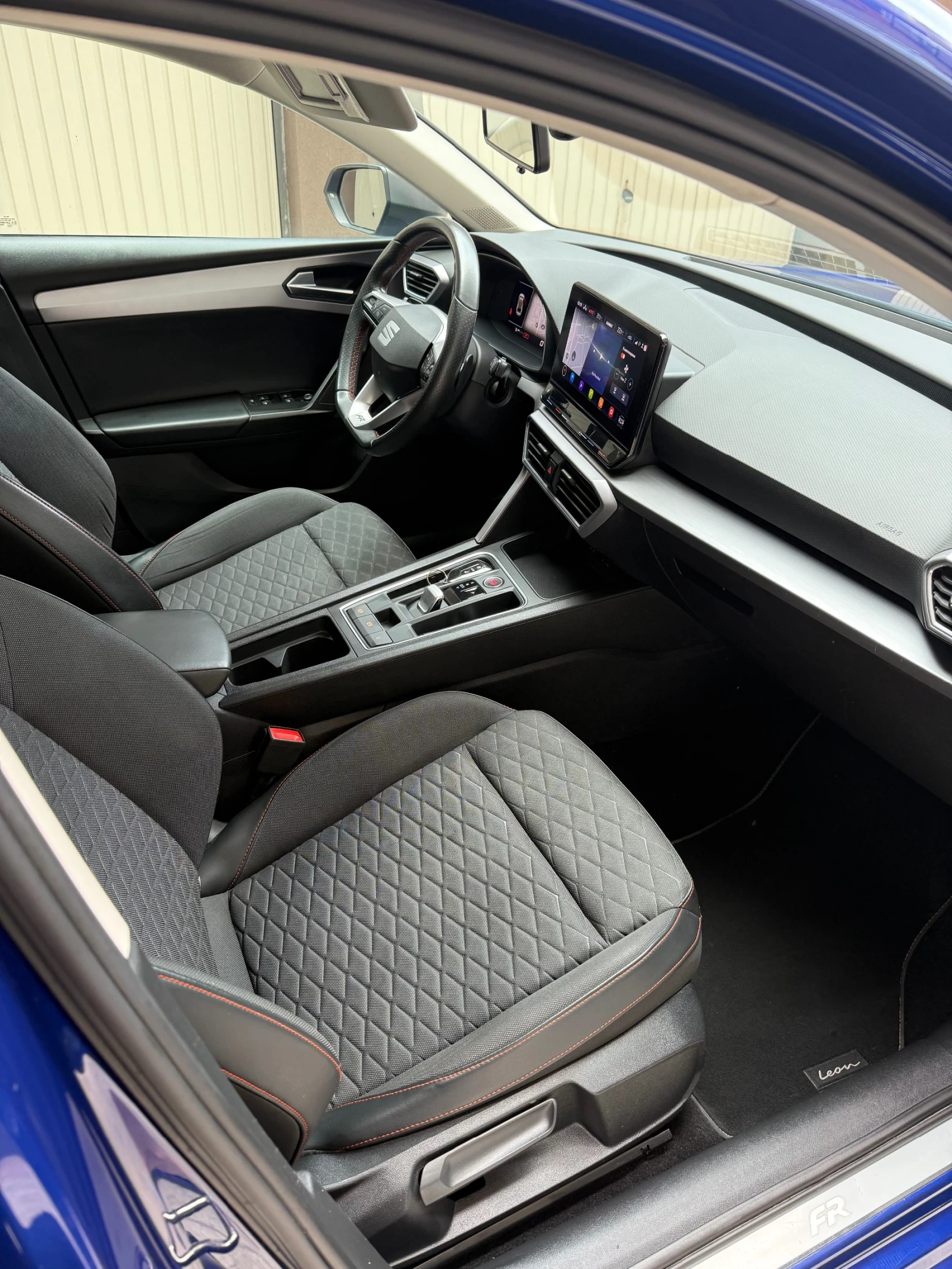 Seat Leon 2.0d DSG Fr, снимка 11 - Автомобили и джипове - 54742049