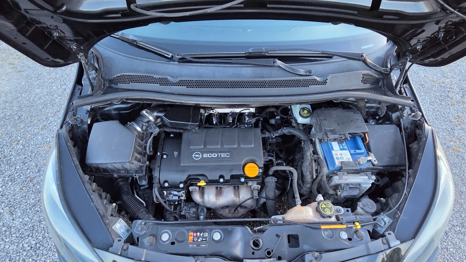 Opel Corsa 1.4i GPL, снимка 16 - Автомобили и джипове - 54972271