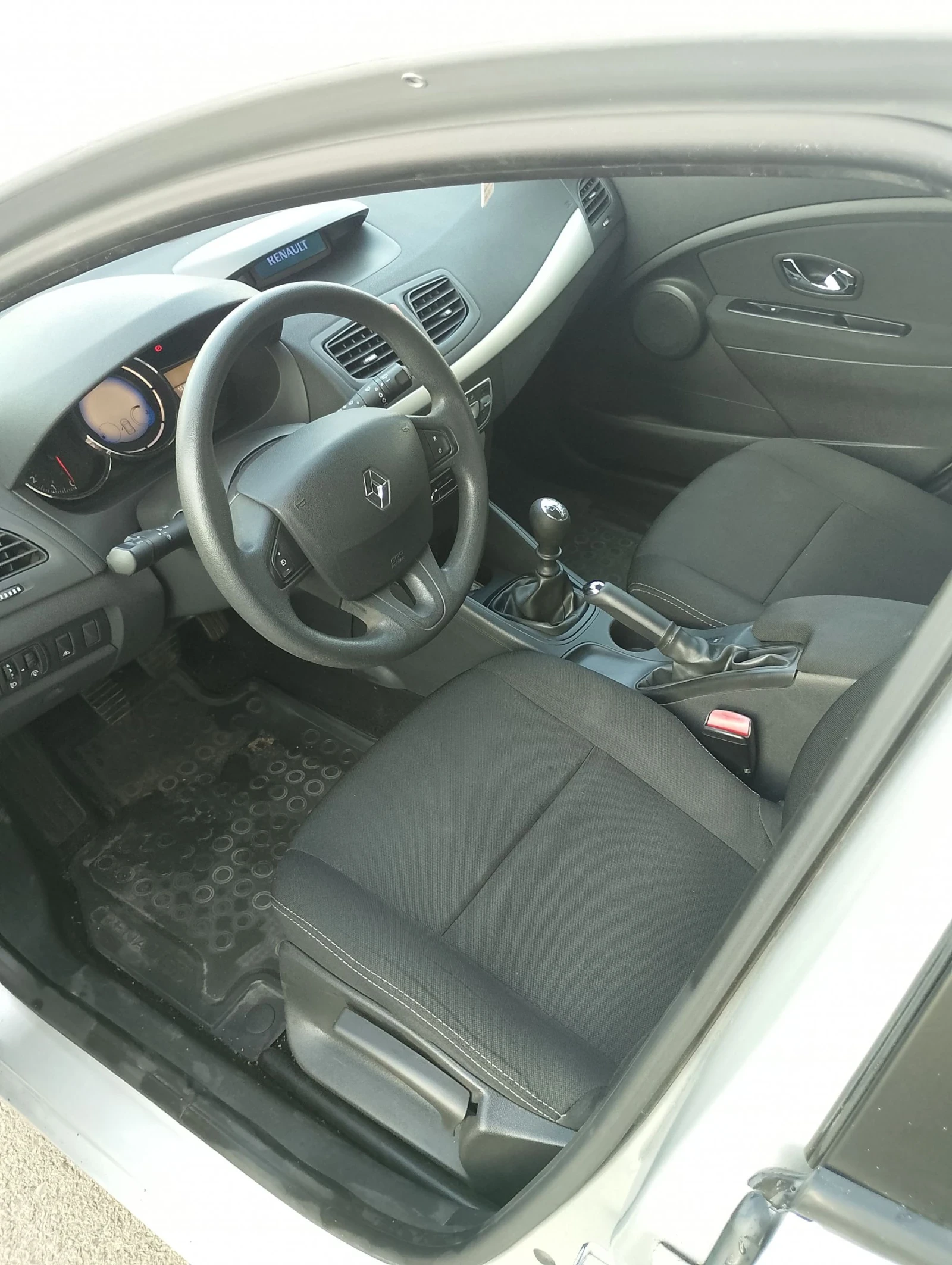 Renault Megane 1.5DCI 95к.с., снимка 9 - Автомобили и джипове - 55070401