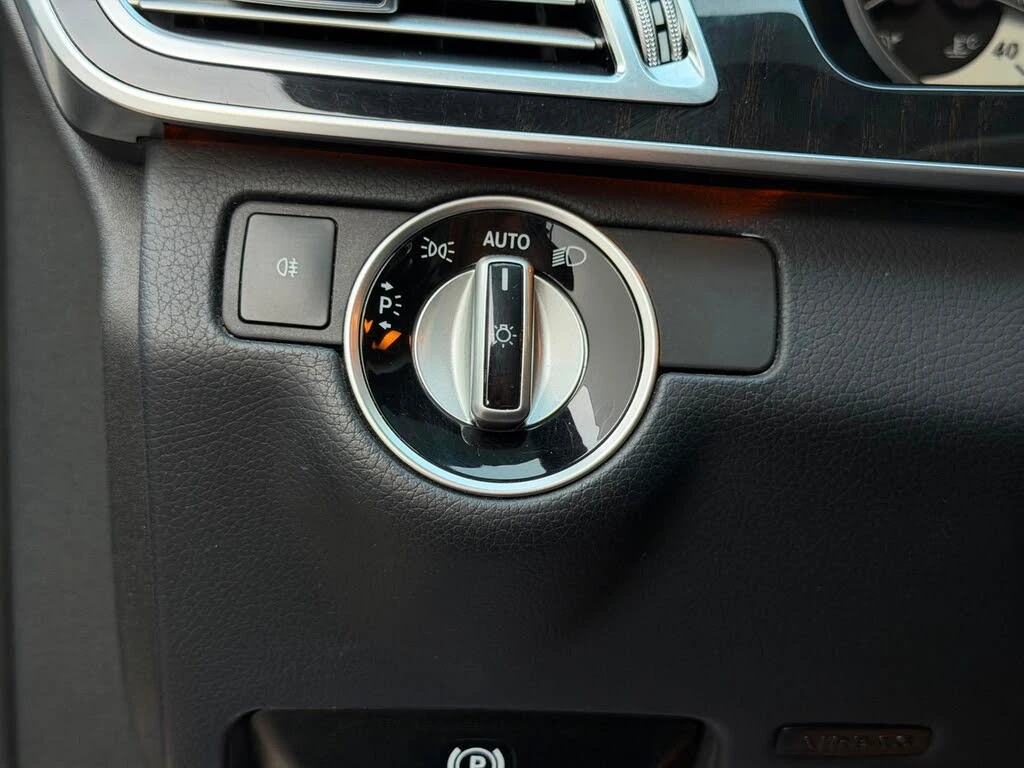 Mercedes-Benz E 400 4MATIC* FACE* AMG LINE* 7 МЕСТА   , снимка 13 - Автомобили и джипове - 55451417