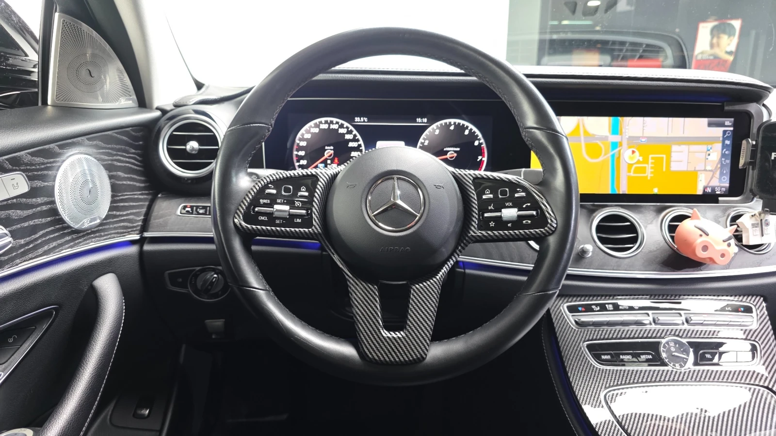 Mercedes-Benz E 300 E300 4MATIC Avantgarde | 360  Камера | HUD | , снимка 11 - Автомобили и джипове - 55564182
