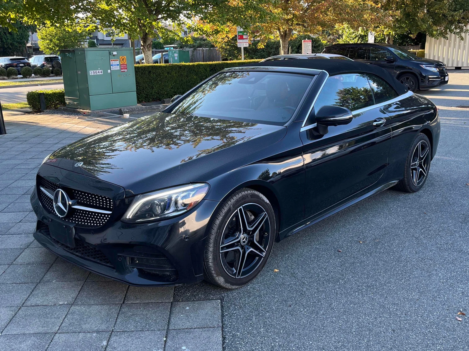 Mercedes-Benz C 300 CABRIO| BURMESTER| ОБДУХВАНЕ| 360| AMBIENT| 2 KЛЮЧ, снимка 11 - Автомобили и джипове - 55874006