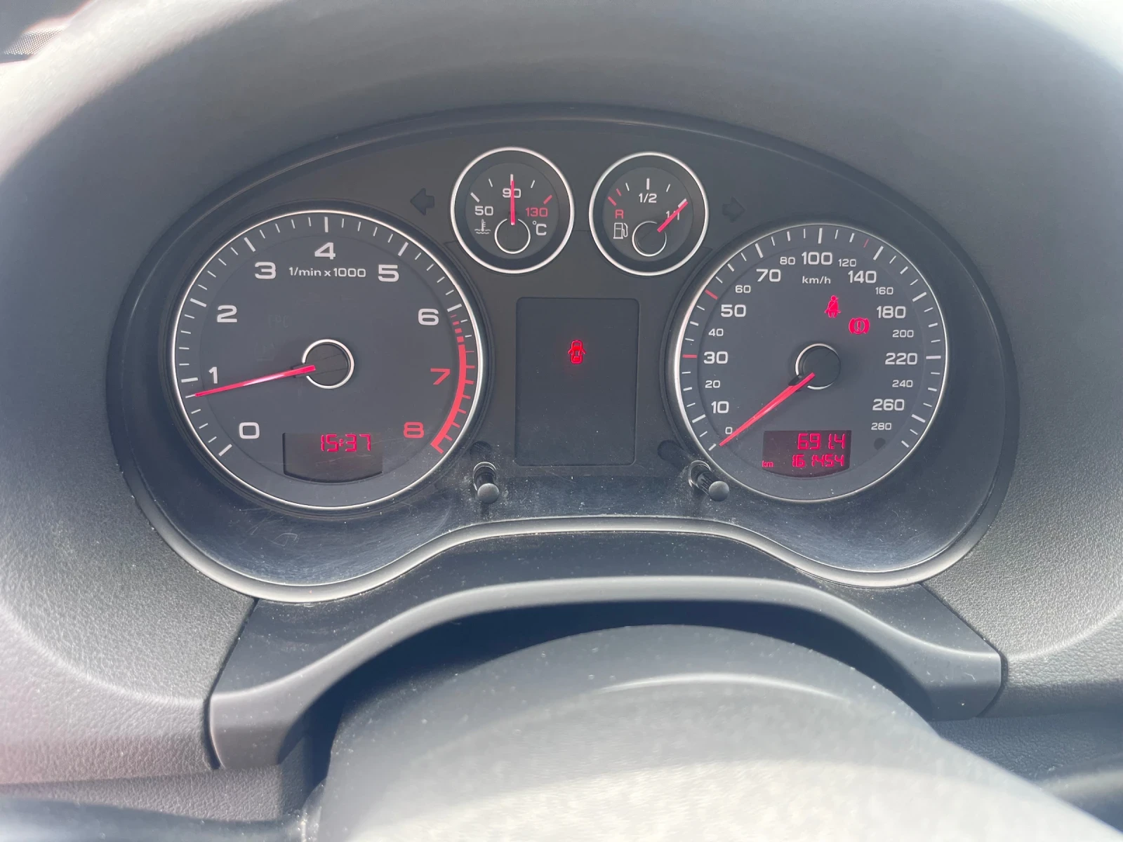 Audi A3 1.2 TSI, снимка 10 - Автомобили и джипове - 56045572