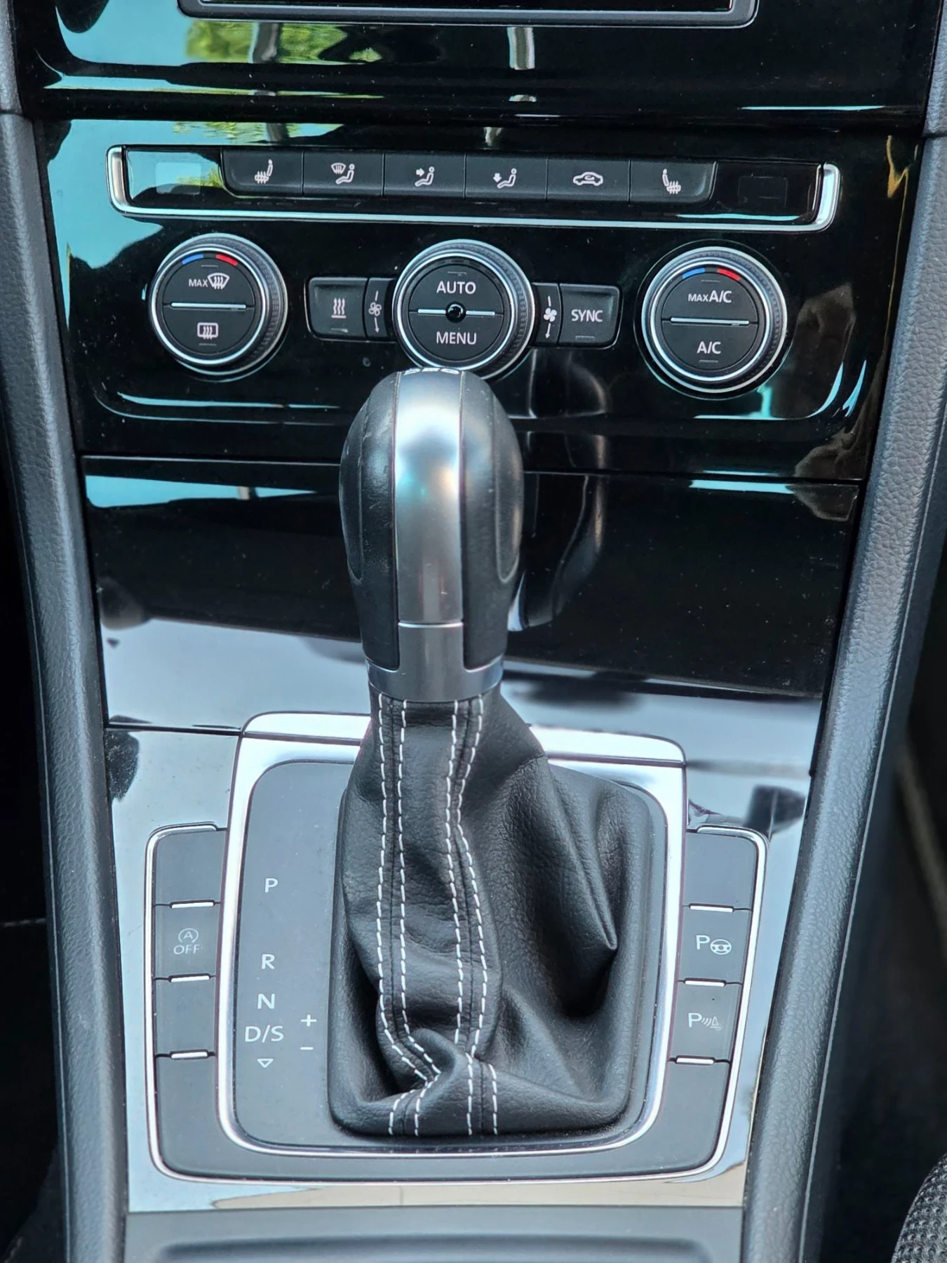 VW Golf Cup Edition 1.6tdi  DSG Bi Xenon Euro 6 | Mobile.bg � ����������� 15