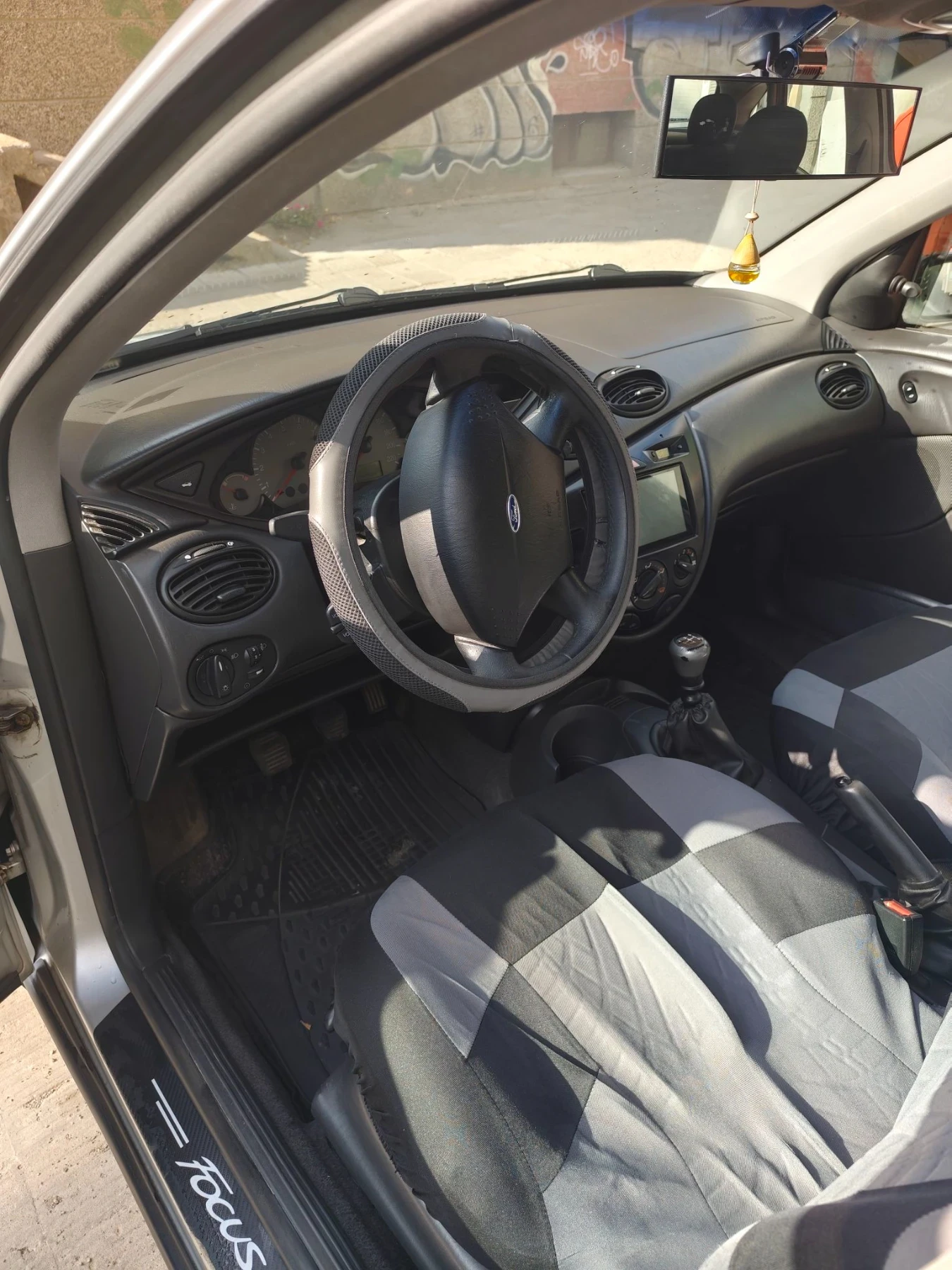Ford Focus 1, 8 t, снимка 6 - Автомобили и джипове - 56461294