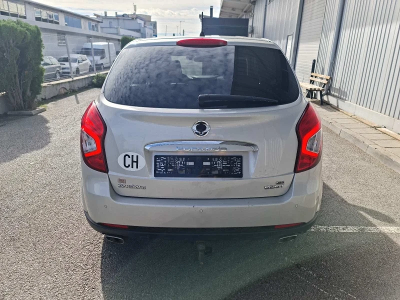 SsangYong Korando 2.0D 4WD, снимка 10 - Автомобили и джипове - 51352620