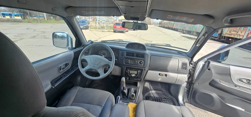 Mitsubishi Pajero sport 2.5 TDI, снимка 11 - Автомобили и джипове - 53468556