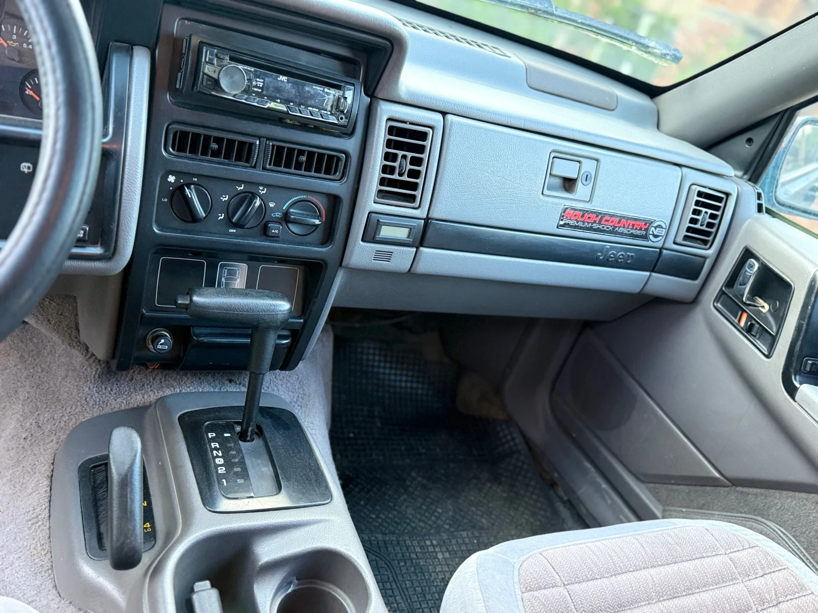 Jeep Grand cherokee 4.00 GAZ  - изображение 5