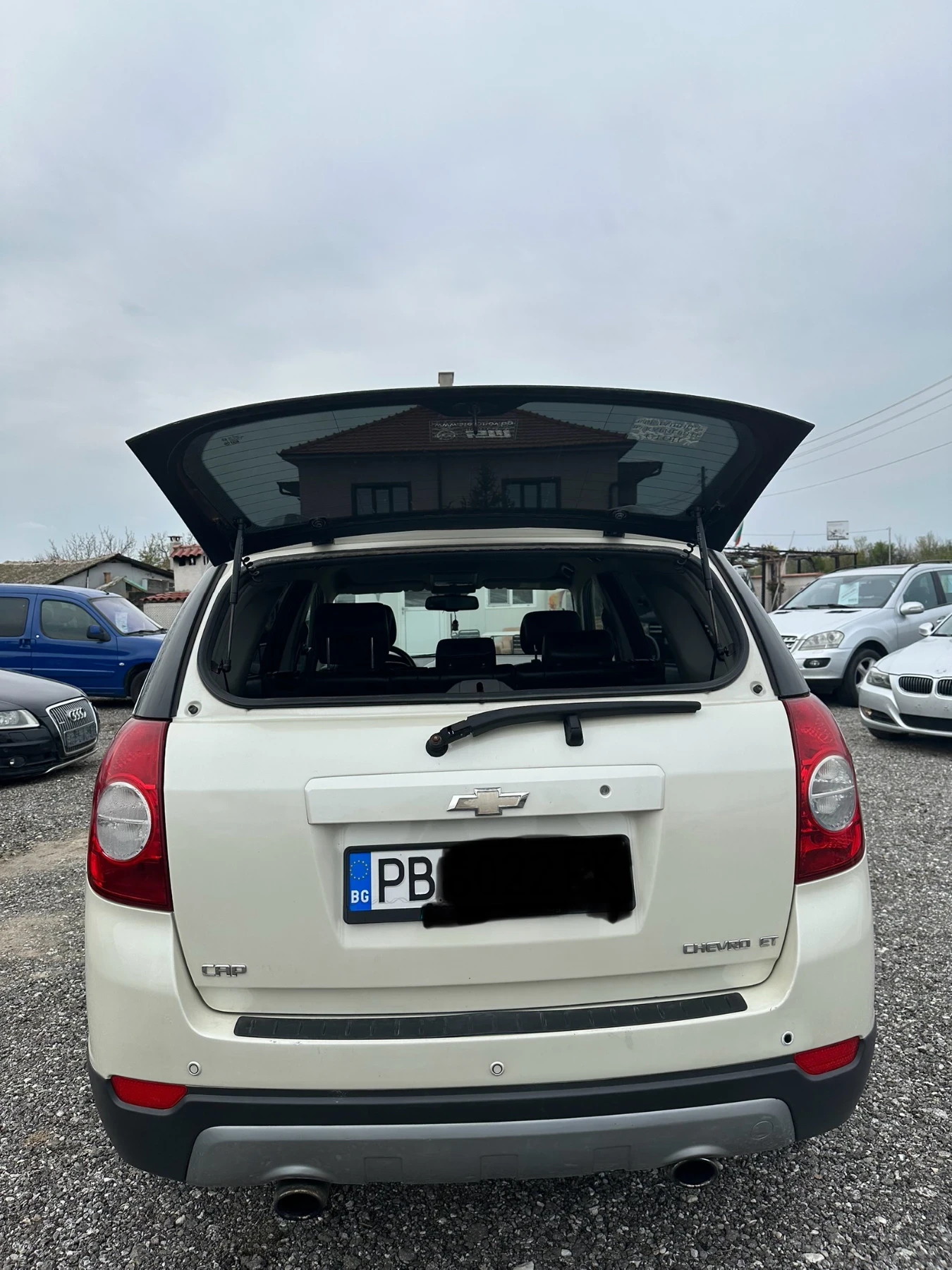 Chevrolet Captiva 2.2/4X4/FACELIFT/КОЖА/ПОДГРЕВ/АВТОМАТИК/7МЕСТА/ - изображение 9