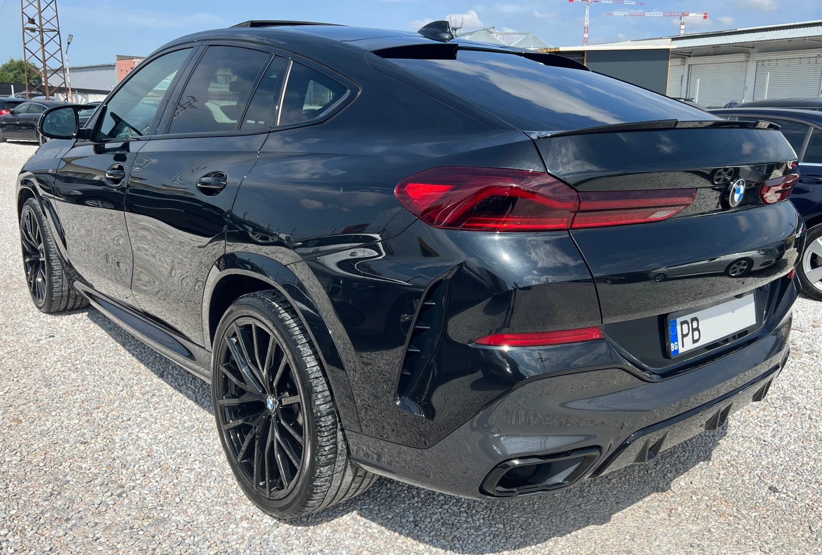 BMW X6 М-ПАКЕТ HARMAN/KARDON ОБДУХВАНЕ/ПОДГРЕВ /03/2021г. - изображение 6