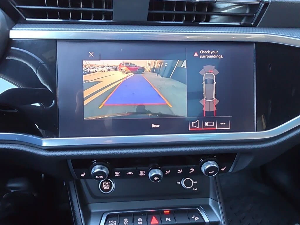 Audi Q3 quattro Premium Plus S Line АвтоКредит * ЦЕНА ДО Б, снимка 14 - Автомобили и джипове - 53986369