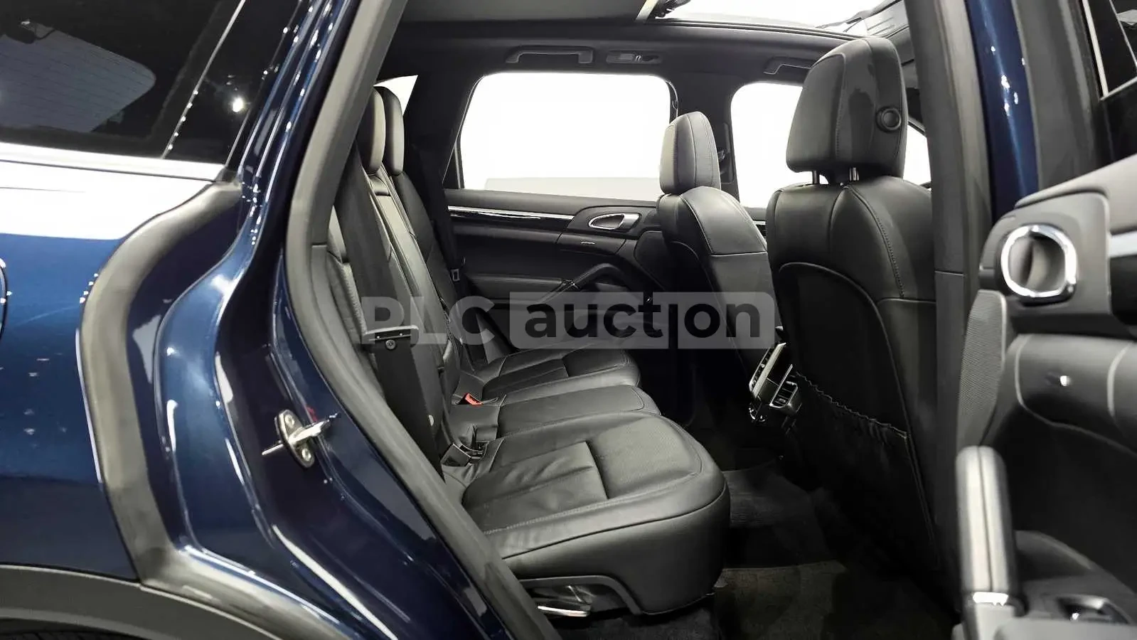 Porsche Cayenne 3.6 AWD| КАМЕРА| ПАНОРАМА| ПОДГРЕВ| ВКЛ.ТЕХНОТЕСТ, снимка 13 - Автомобили и джипове - 54834778