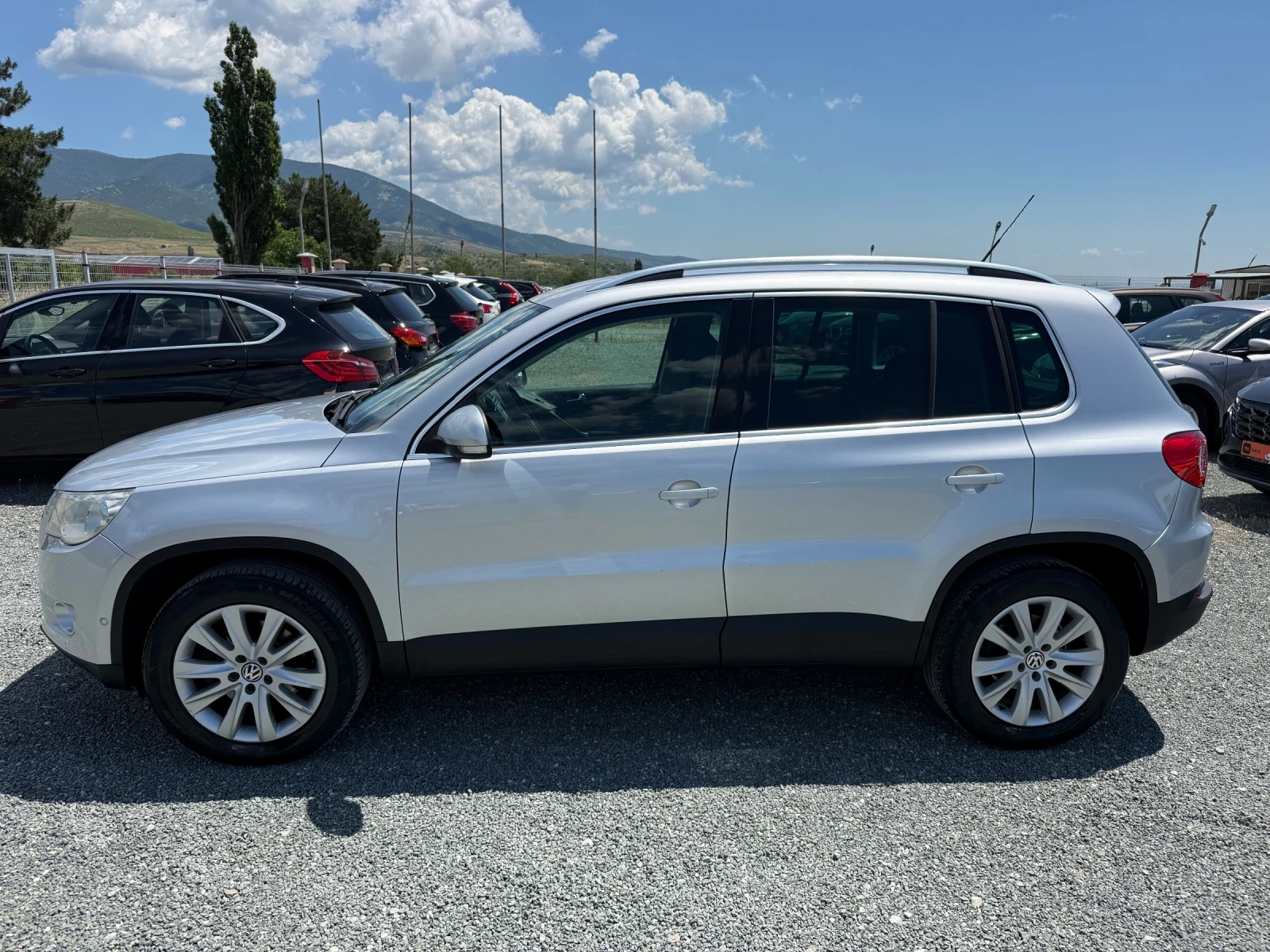 VW Tiguan (KATO НОВА)^(4x4), снимка 10 - Автомобили и джипове - 54889192