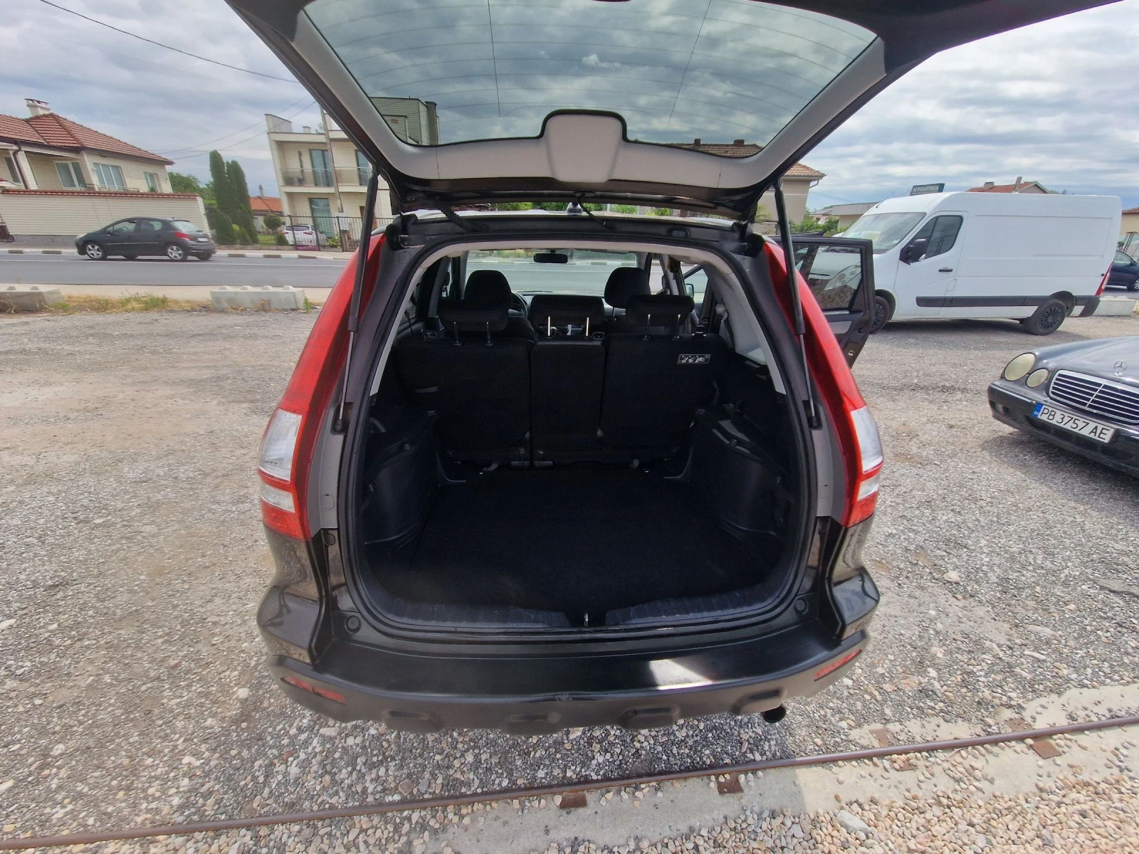 Honda Cr-v 2.0-AVTOMAT , снимка 11 - Автомобили и джипове - 55195738