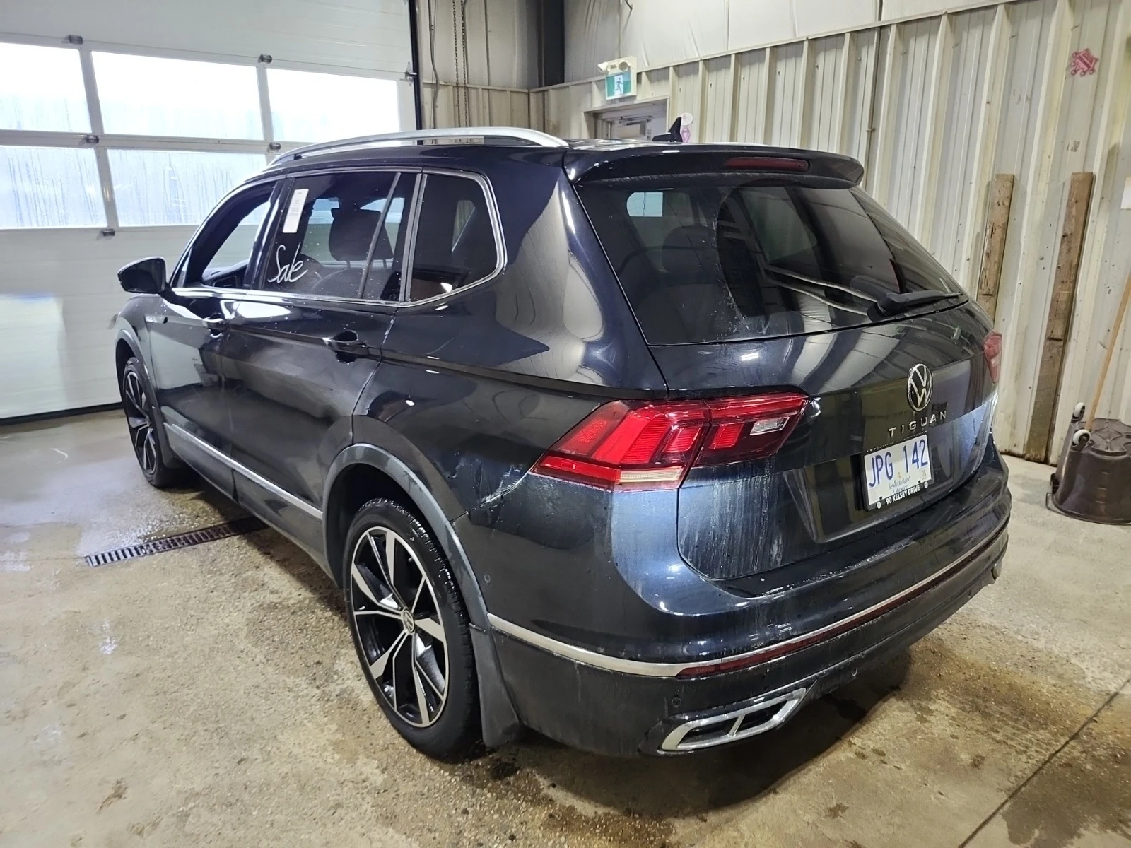 VW Tiguan HIGHLINE R-LINE * ОБДУХВАНЕ * BLIND SPOT * CARFAX , снимка 4 - Автомобили и джипове - 55305263