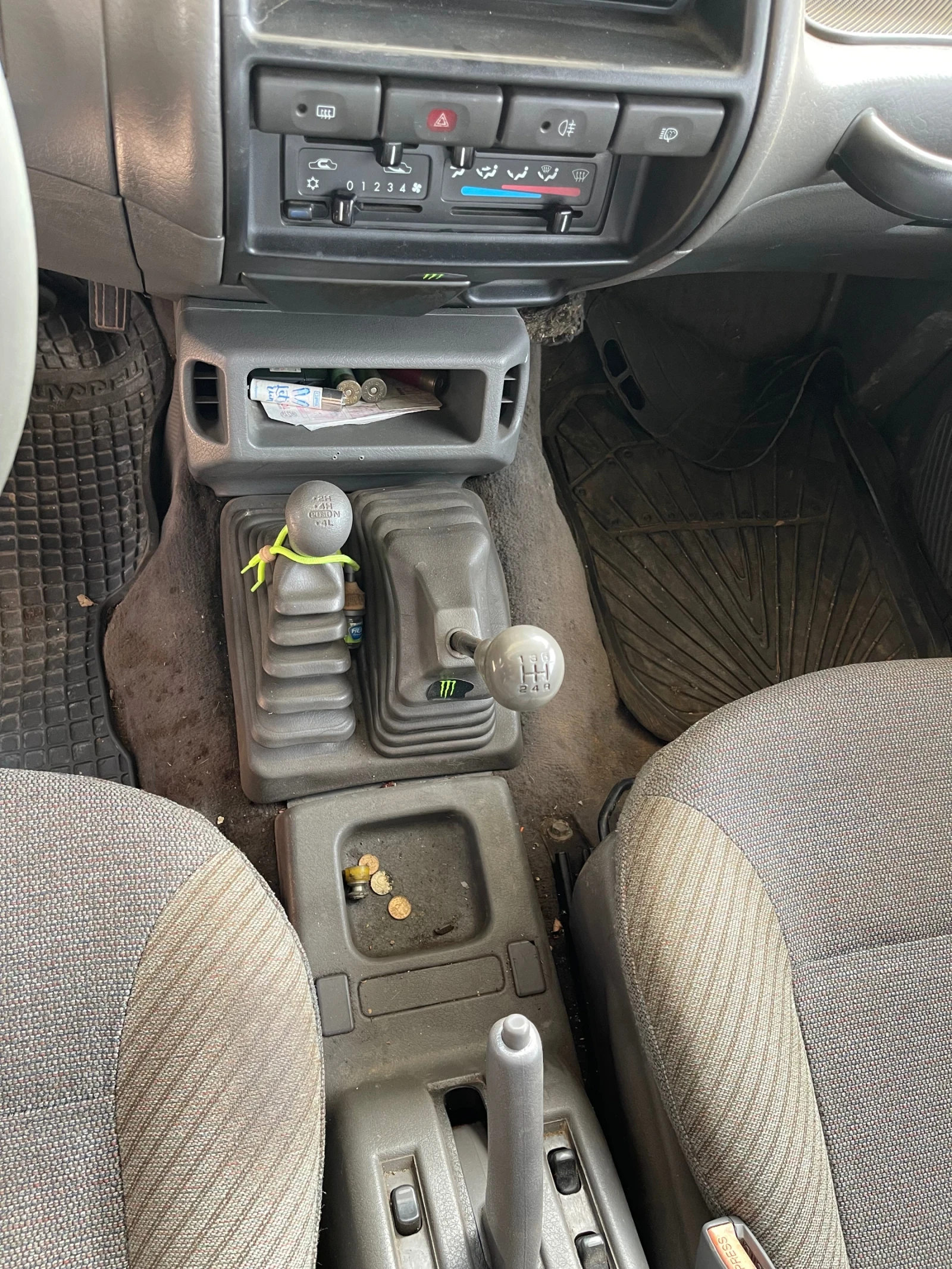 Nissan Terrano, снимка 4 - Автомобили и джипове - 55873975