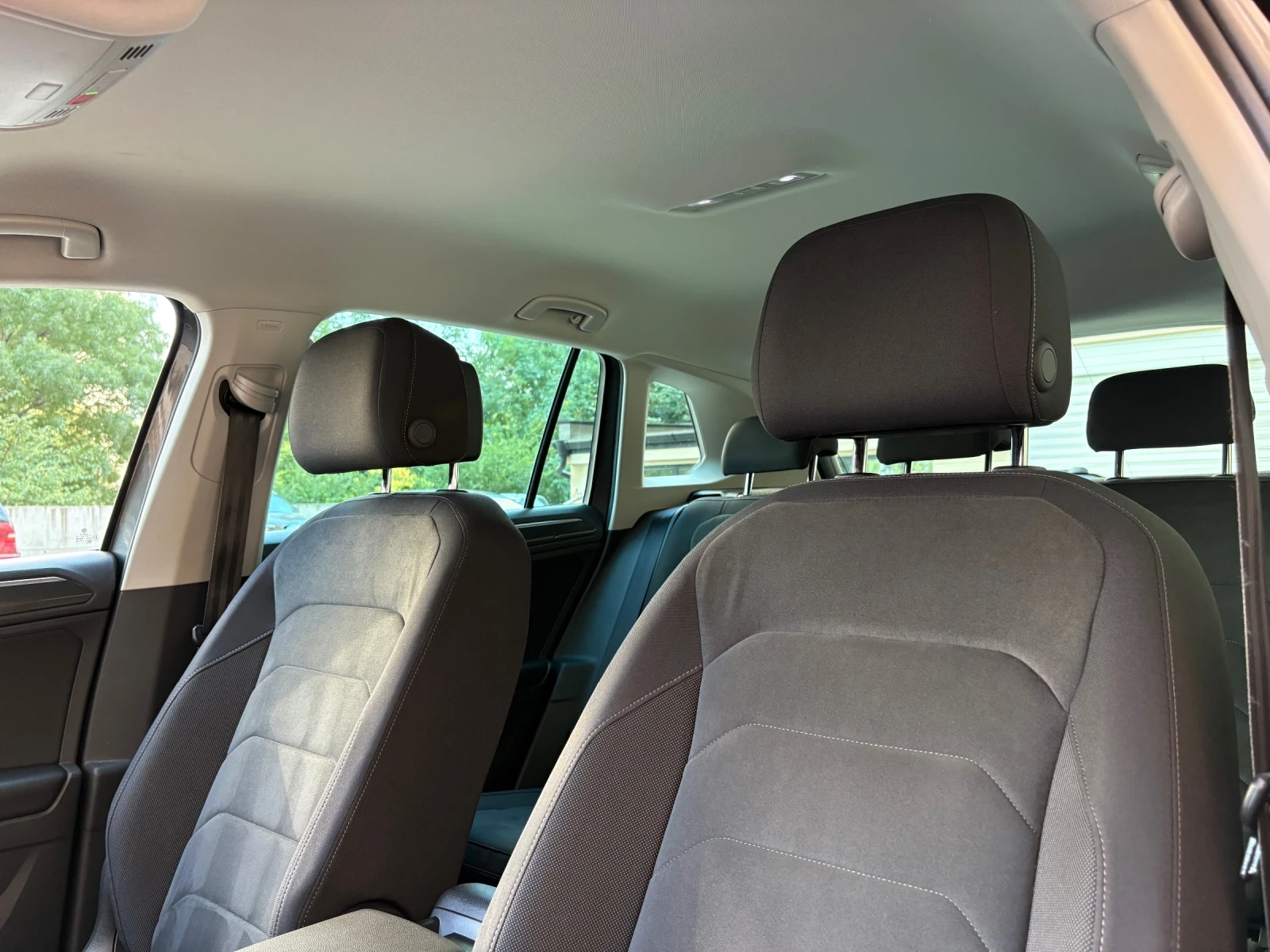 VW Tiguan Highline, Digital, 4Motion, Камера, Обслужен, снимка 14 - Автомобили и джипове - 56022292
