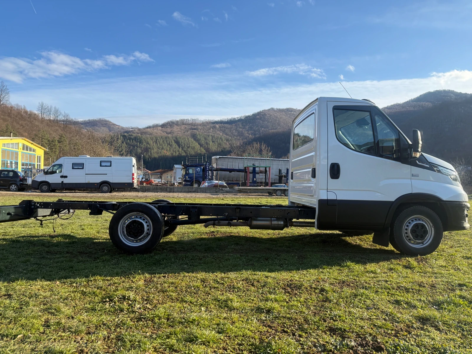 Iveco 35S18 35S18 HI-MATIK  4.10M МЕЖДУОСИЕ - изображение 5