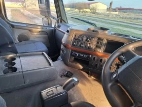 Volvo Fm 8x4, самосвал-зърновоз, снимка 10