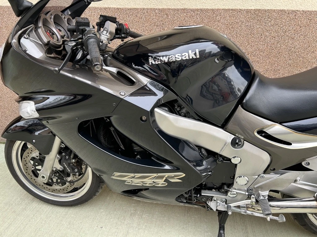 Kawasaki Zzr 1200 - изображение 4