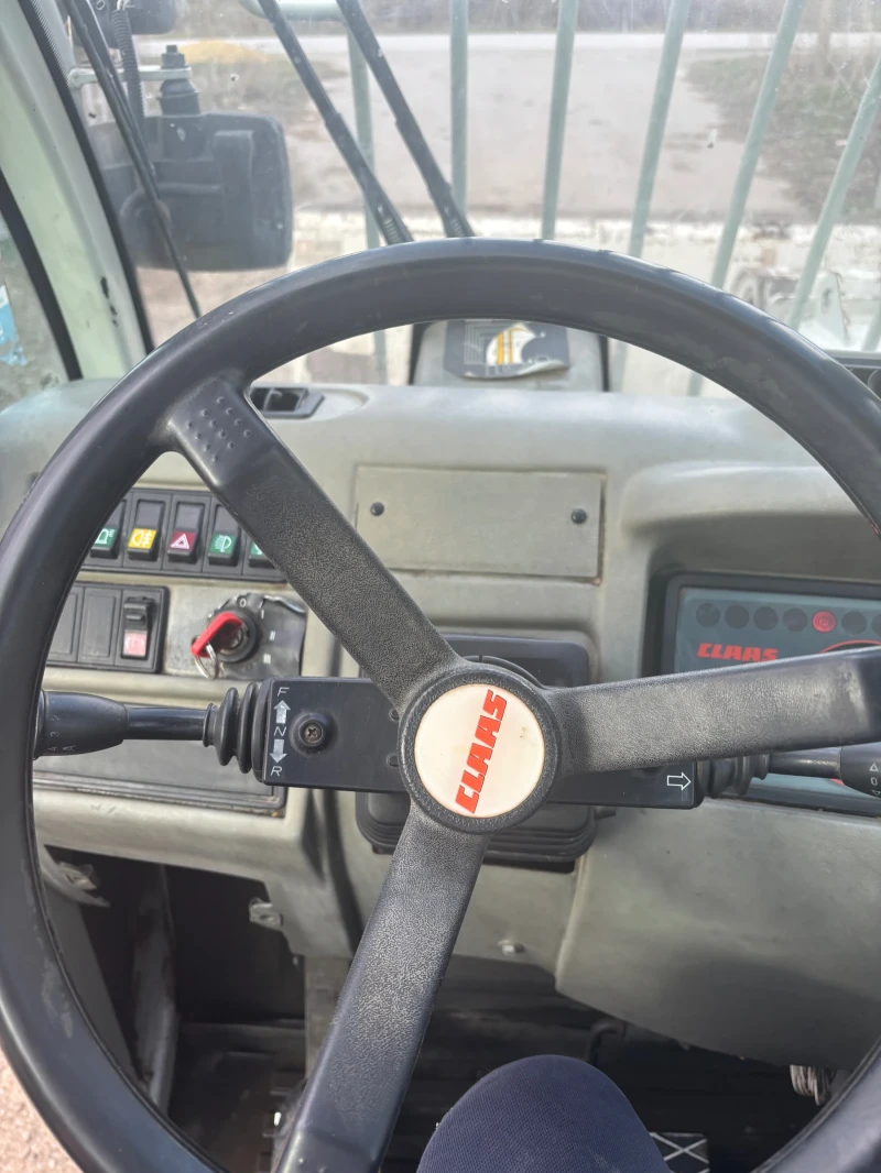 Телескопичен товарач Claas Fargo K70, снимка 8 - Селскостопанска техника - 52228561