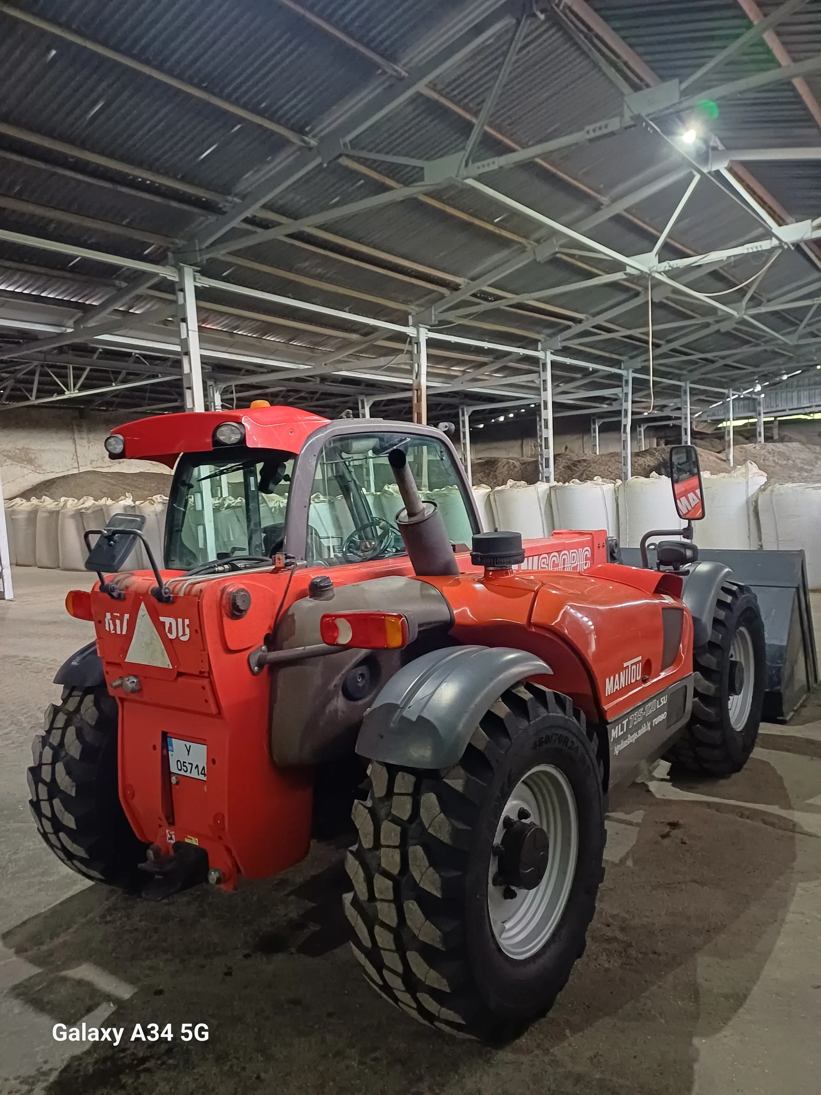Телескопичен товарач Manitou MLT735-120LSU, снимка 4 - Селскостопанска техника - 54633574