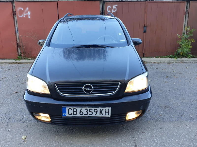 Opel Zafira 1.6 2005г, снимка 4 - Автомобили и джипове - 47644517