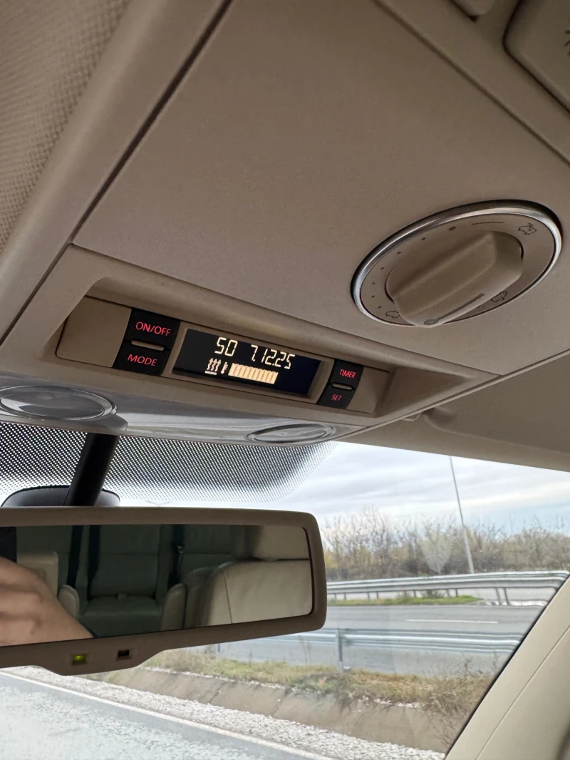 VW Multivan  2.0 tdi, снимка 17 - Автомобили и джипове - 52681539