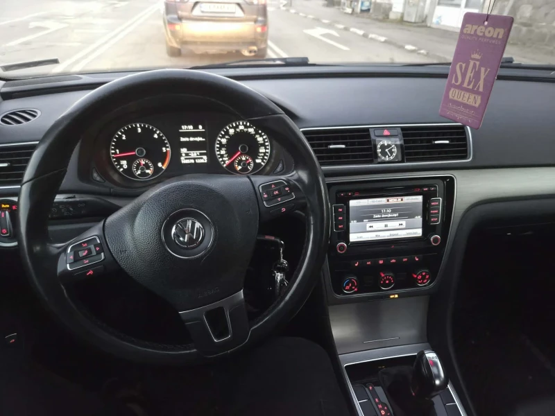 VW Passat, снимка 8 - Автомобили и джипове - 52940431