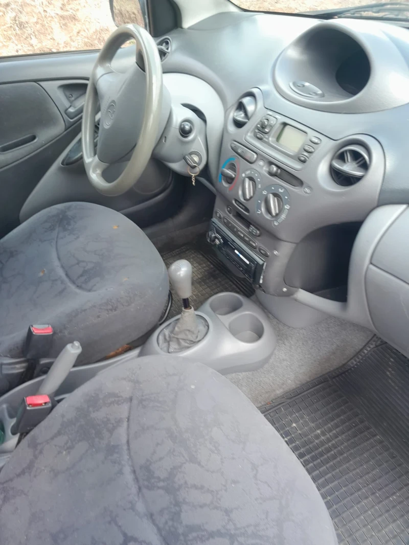 Toyota Yaris 1.4 D4D, снимка 5 - Автомобили и джипове - 53420309