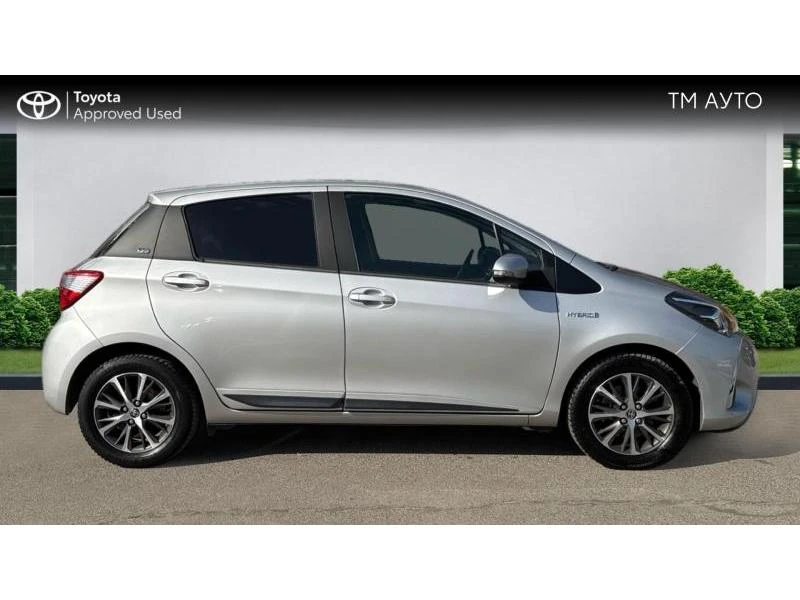 Toyota Yaris, снимка 17 - Автомобили и джипове - 48012450