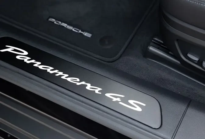 Porsche Panamera 4S E-Hybrid = NEW = SportDesign Гаранция, снимка 7 - Автомобили и джипове - 55085226