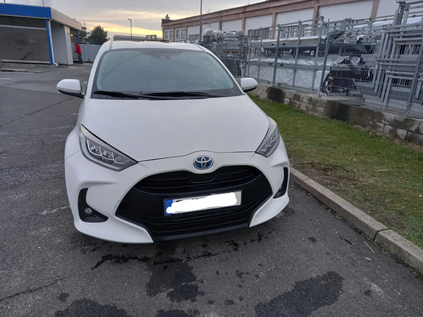 Toyota Yaris 1.5 Hybrid, снимка 1