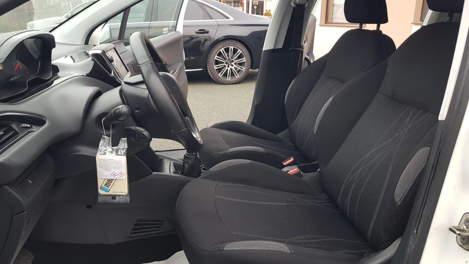 Peugeot 208 1, 4HDI70ksNAVITEMPOMATITALIAEU5B - изображение 10