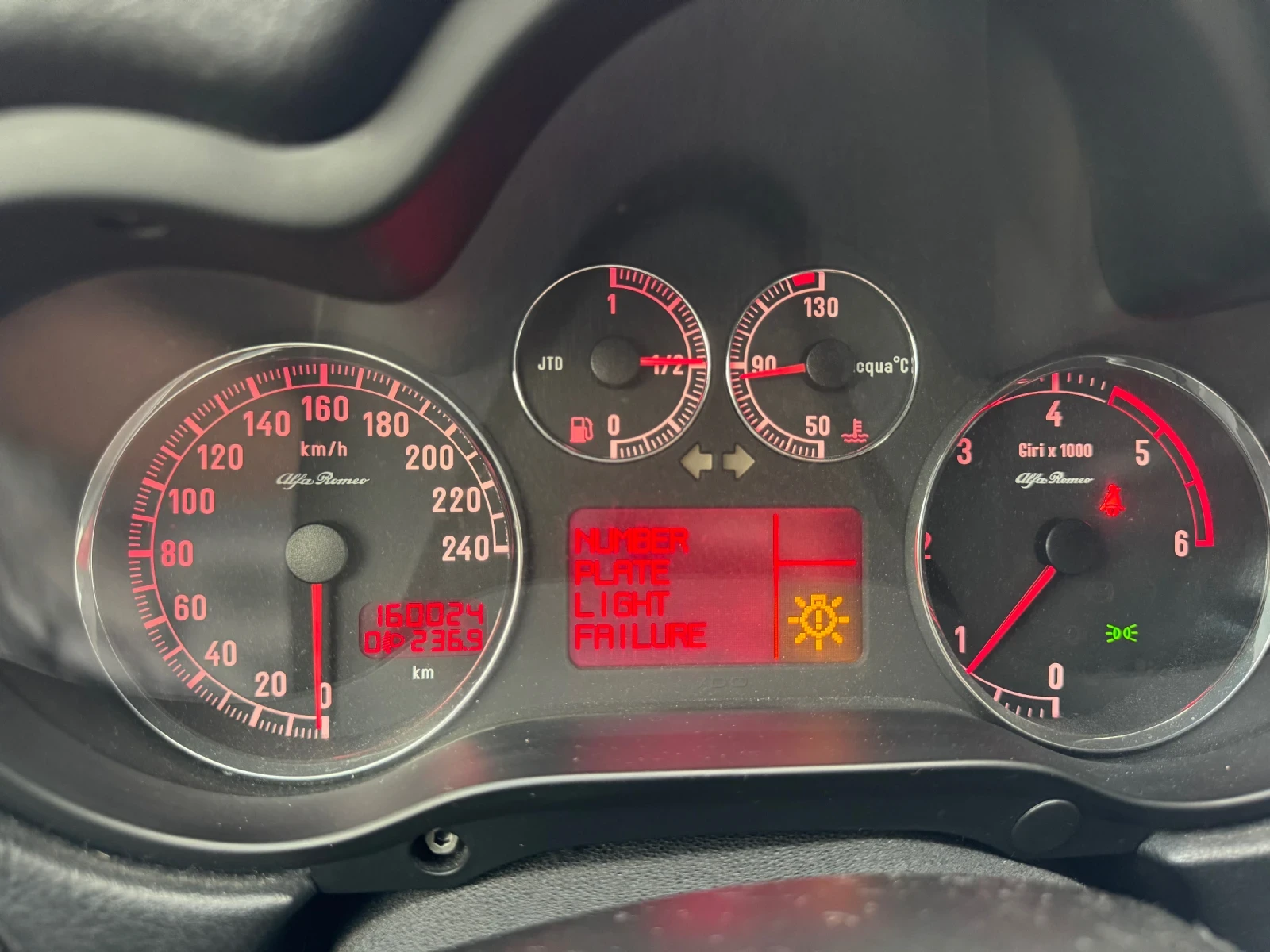 Alfa Romeo 147  - изображение 8