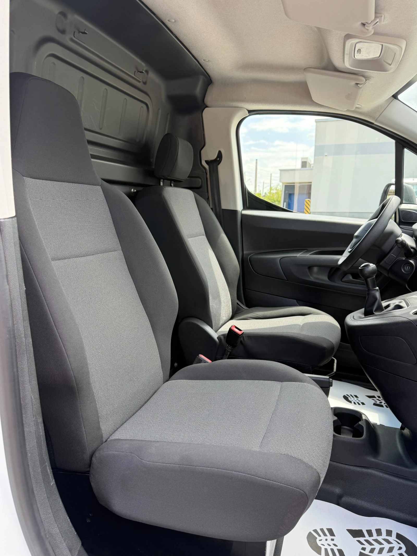 Peugeot Partner 1.6HDI* КАТО НОВА* EURO 6B*  - изображение 8