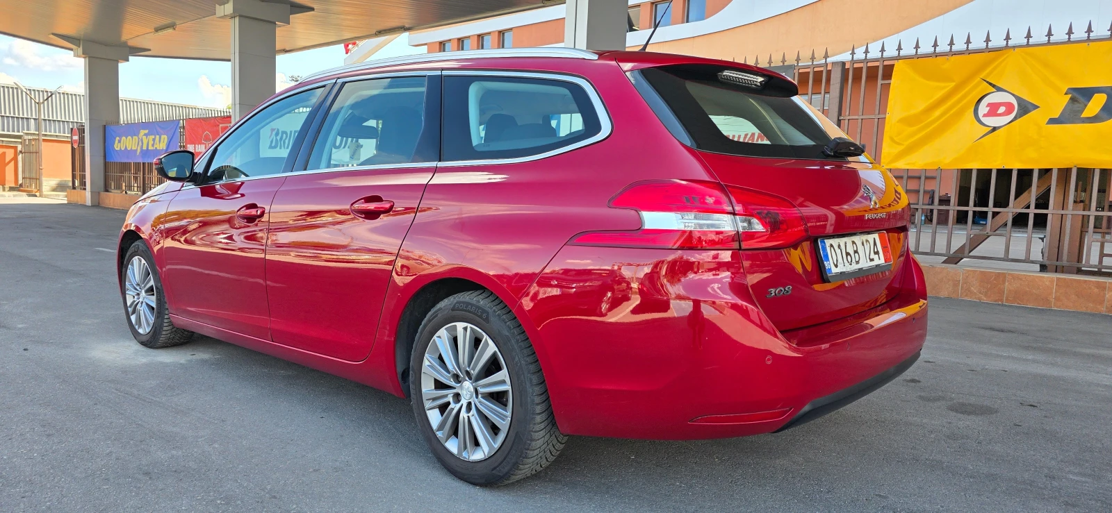 Peugeot 308 1.5 HDI * ALLURE* AVTOMAT* DISTRONIC* ШВЕЙЦАРИЯ, снимка 6 - Автомобили и джипове - 56191783