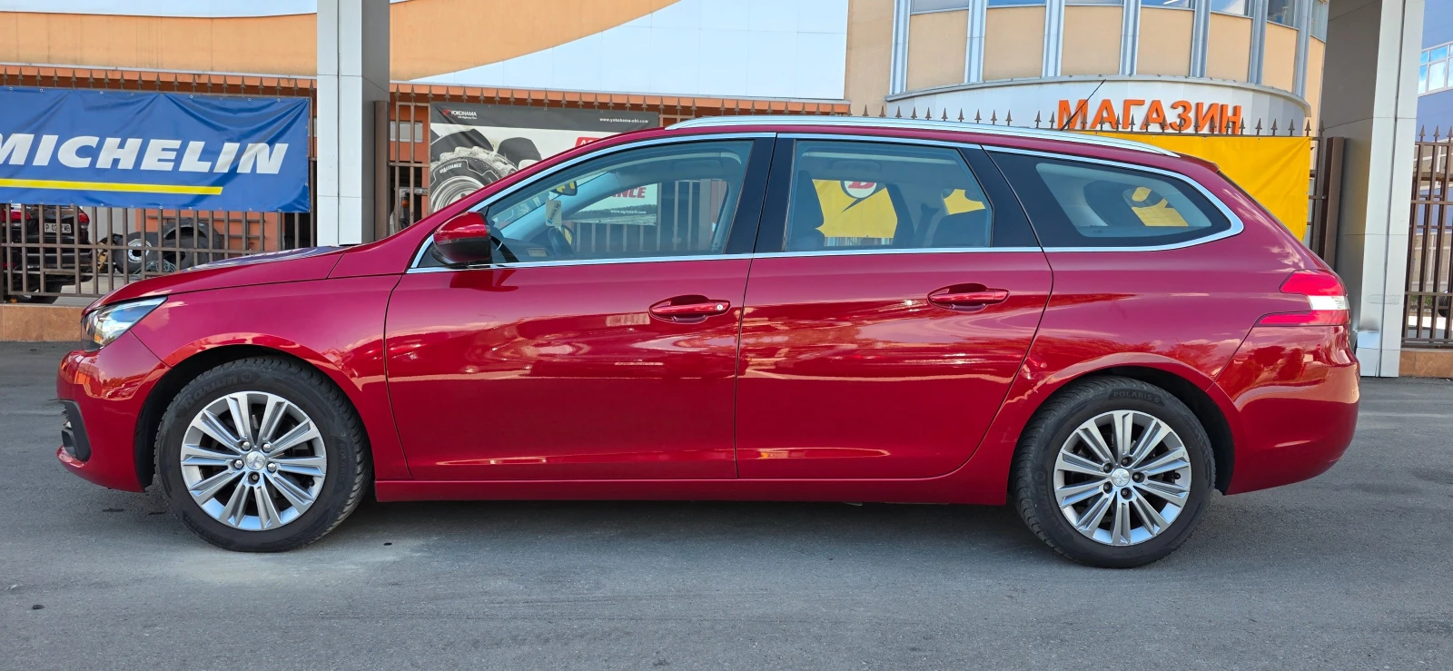 Peugeot 308 1.5 HDI * ALLURE* AVTOMAT* DISTRONIC* ШВЕЙЦАРИЯ, снимка 7 - Автомобили и джипове - 56191783