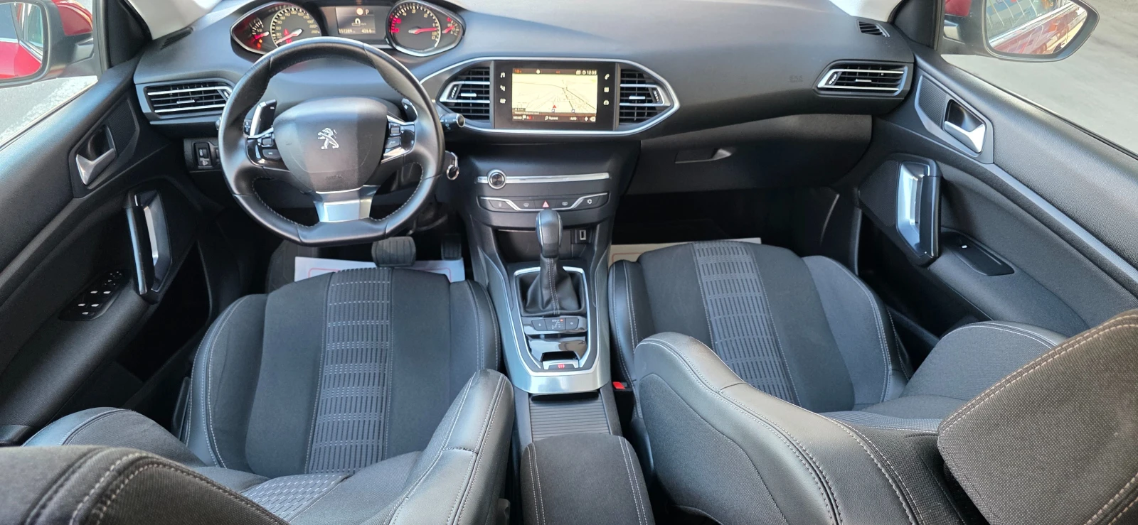 Peugeot 308 1.5 HDI * ALLURE* AVTOMAT* DISTRONIC* ШВЕЙЦАРИЯ, снимка 11 - Автомобили и джипове - 56191783