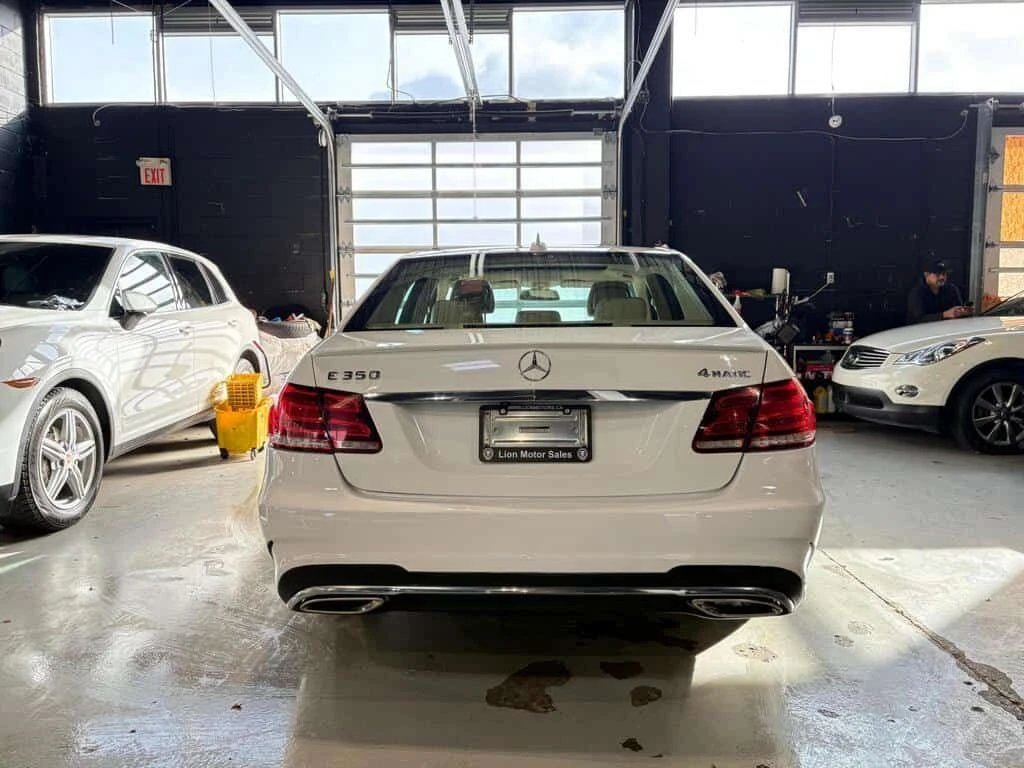 Mercedes-Benz E 350 * 4dr Sdn 4MATIC* NO ACCDT* 9 DEALER SRVCE RCRD! * - изображение 6