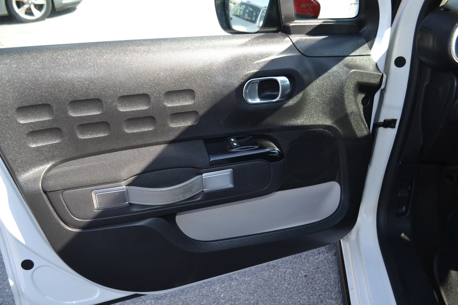 Citroen C3 1.2i-97000 | Mobile.bg � ����������� 11