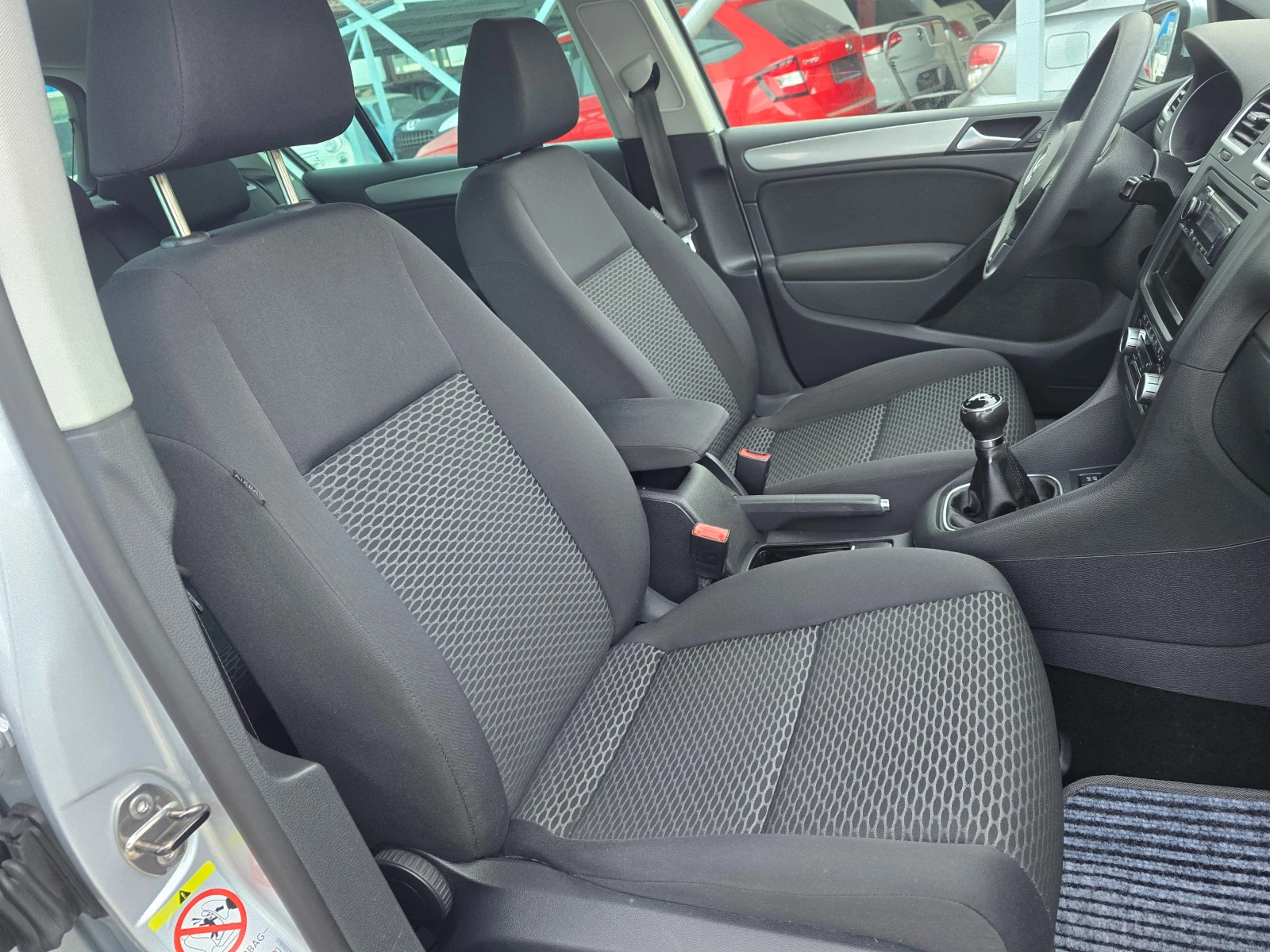 VW Golf 1.4 БЕНЗИН !!  НОВ ВНОС !! КЛИМАТРОНИК !!, снимка 10 - Автомобили и джипове - 54063880