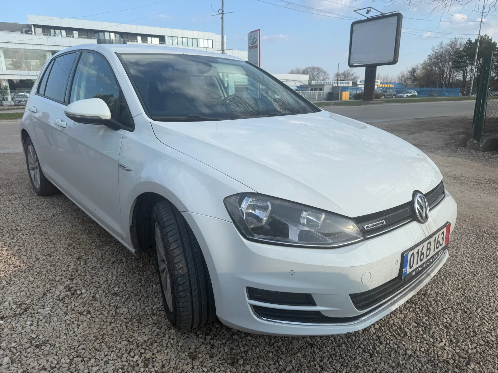 VW Golf  CNG-АВТОМАТИК, снимка 3 - Автомобили и джипове - 54070078