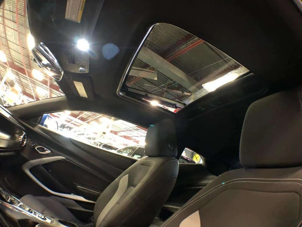 Chevrolet Camaro * 1LT RS AUTO P/SUNROOF A/CARPLAY P/SEAT CAMERA * , снимка 14 - Автомобили и джипове - 54081010