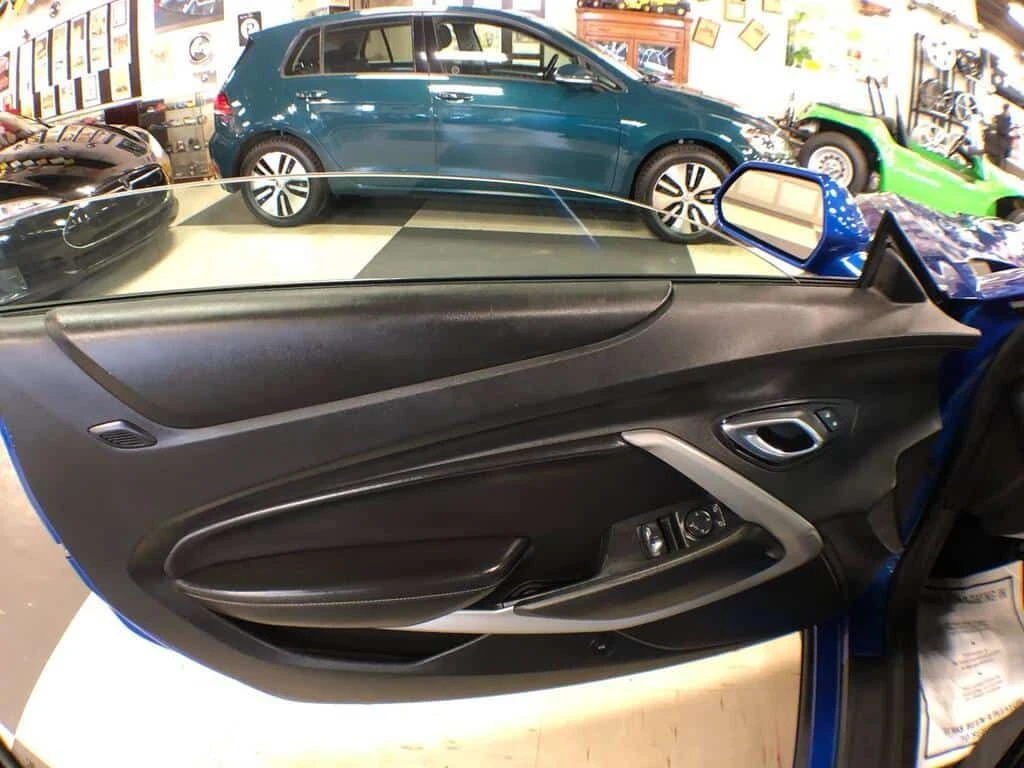 Chevrolet Camaro * 1LT RS AUTO P/SUNROOF A/CARPLAY P/SEAT CAMERA * , снимка 13 - Автомобили и джипове - 54081010