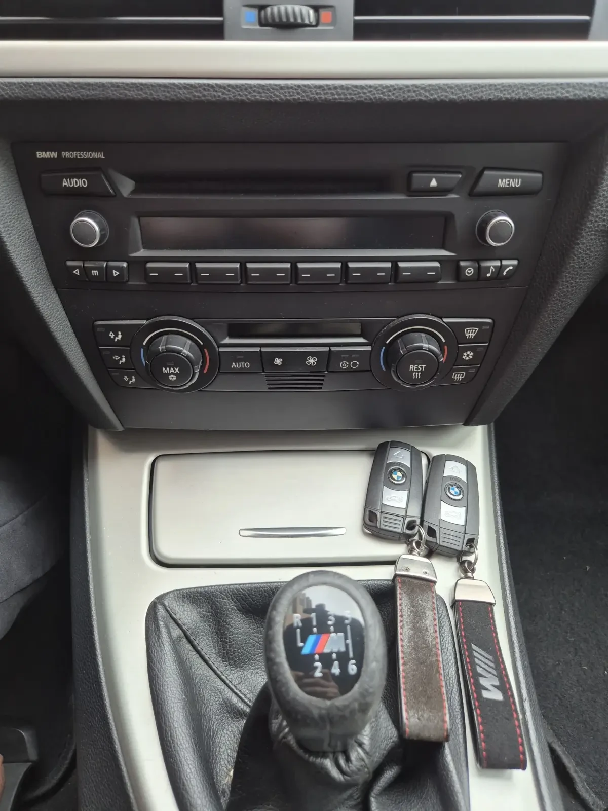 BMW 320, снимка 16 - Автомобили и джипове - 54099708