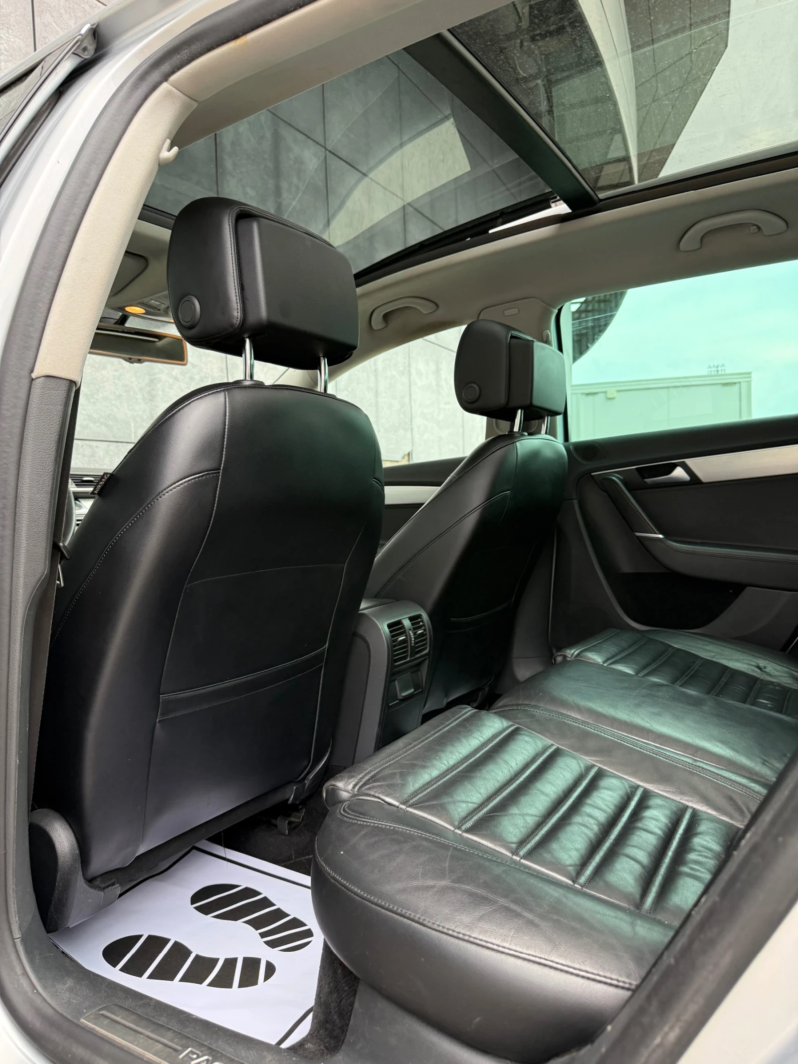 VW Passat 2.0 TDI 170 6-DSG, снимка 11 - Автомобили и джипове - 54711163
