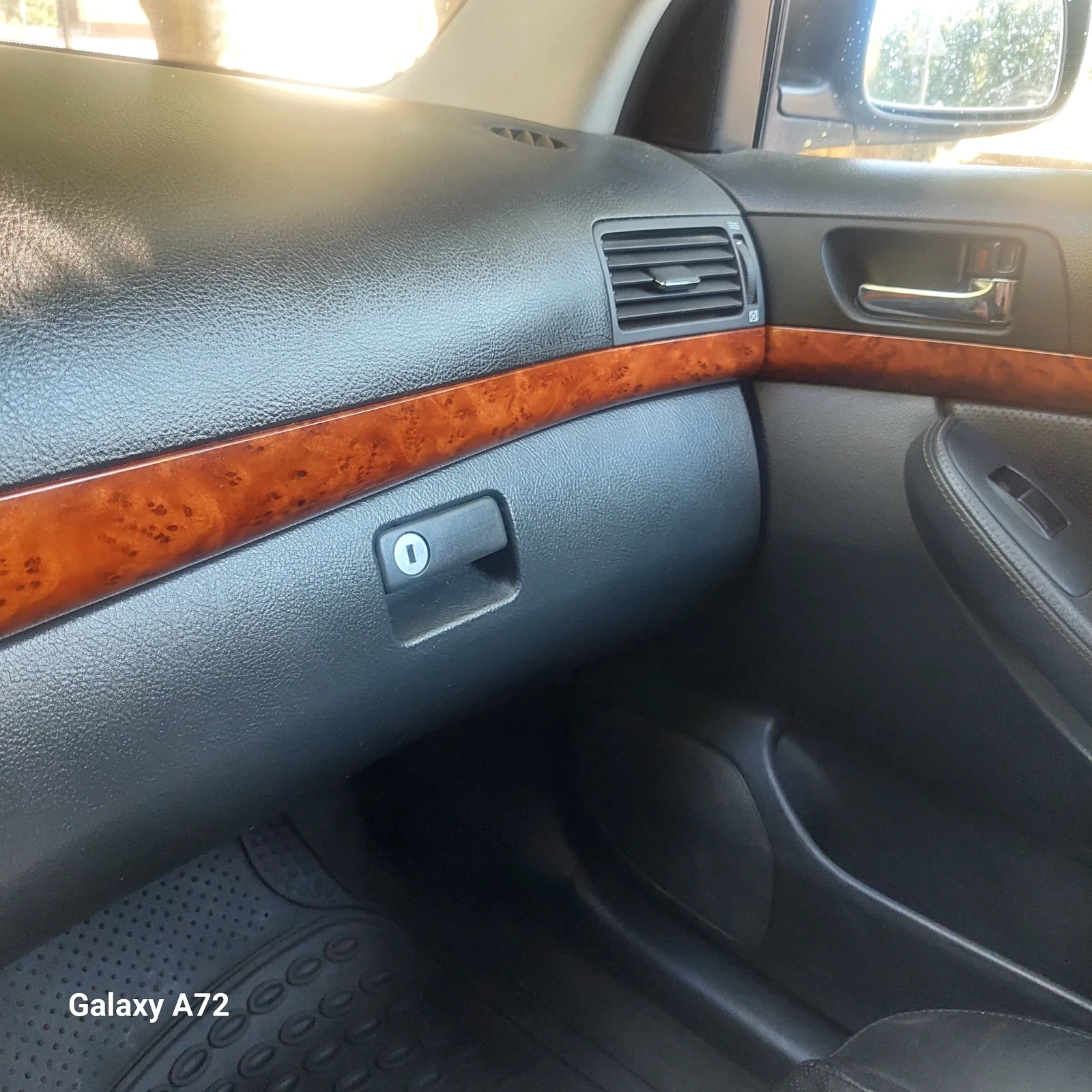 Toyota Avensis | Mobile.bg � ����������� 8